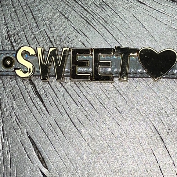 BCBGeneration SWEET 💙holographic iridescent affirmation Snap Bracelet - Picture 4 of 9